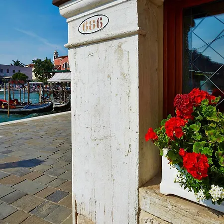 안티케 피겨 3* 베니스