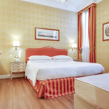 Hotel Antiche Figure 3*