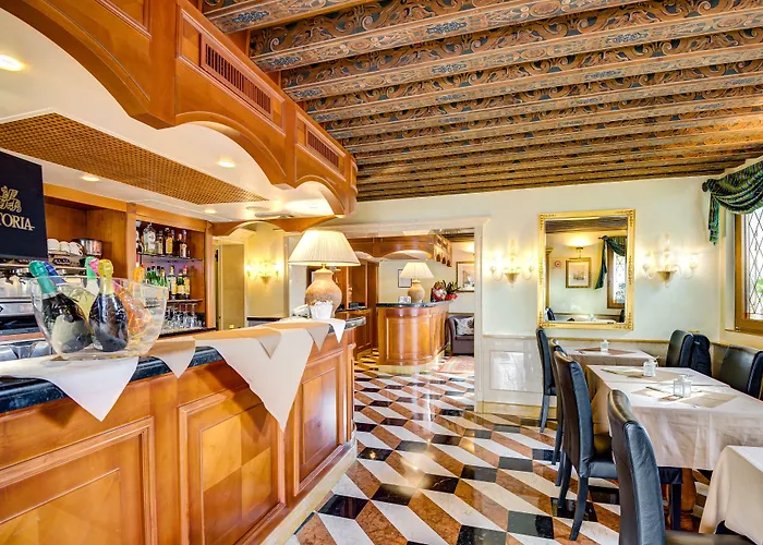 Antiche Figure 3* Velence