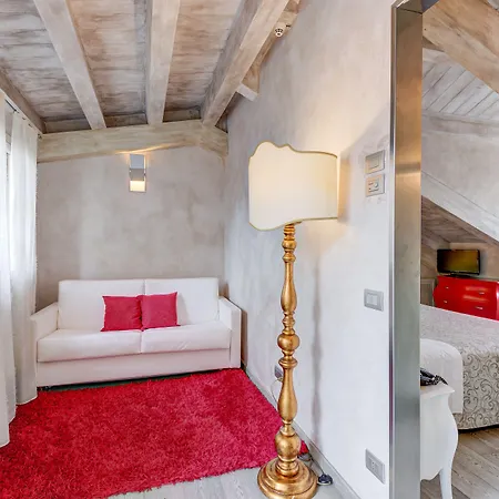 Antiche Figure Venice